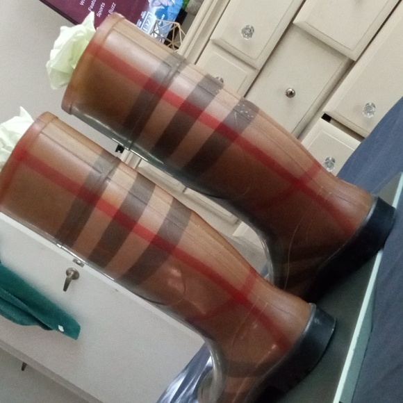 Burberry Rain boots - Picture 6 of 10